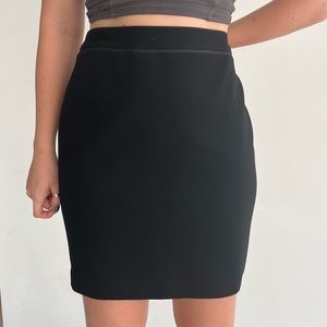 Elie Tahari black skirt size 8